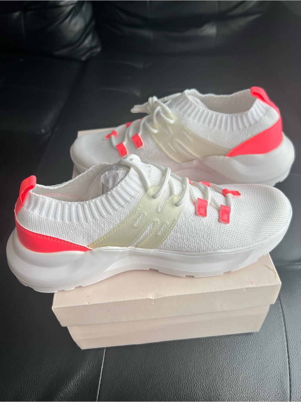 JustFab Devinee Sneakers - Picture 4 of 6